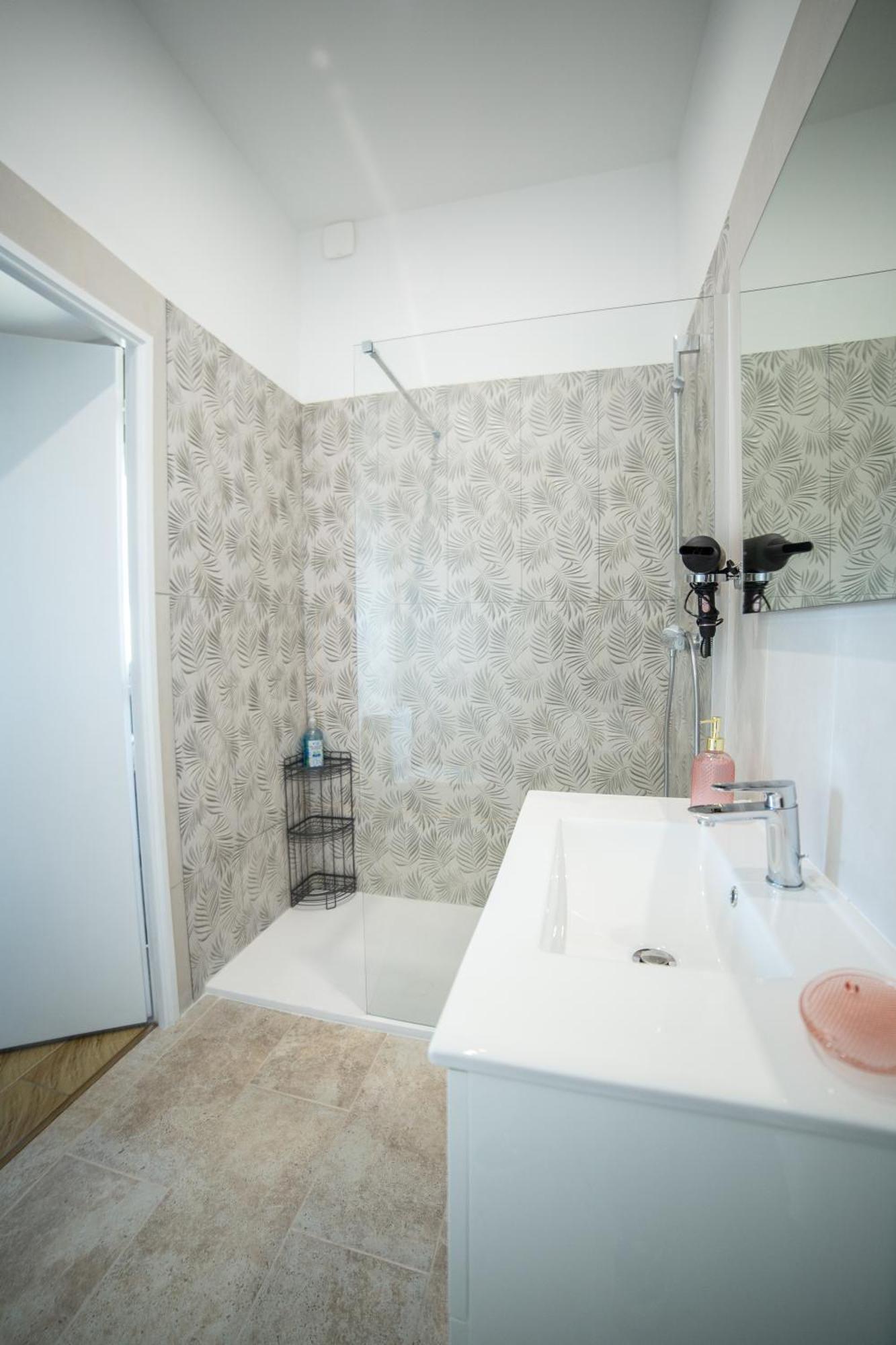 Face Cite - Chambres D'Hotes - Parking & Garage Gratuit - Wi-Fi Gratuit Carcassonne Exterior foto